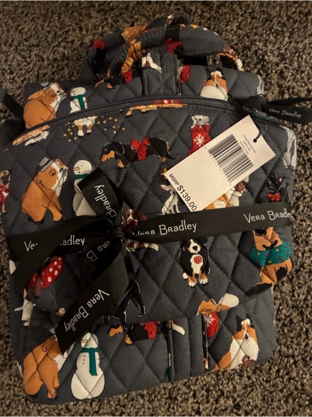 Vera Bradley Quilted Medium overnight bag w/ make up bag Gray Holiday Dog Print
